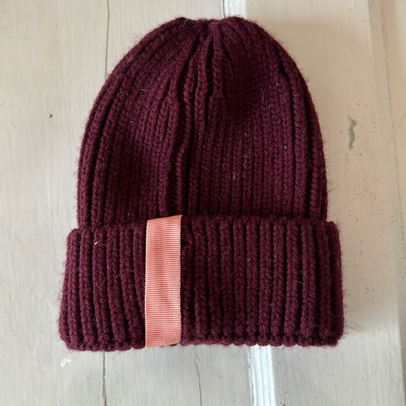 KLUE toque - Picture 1 of 3